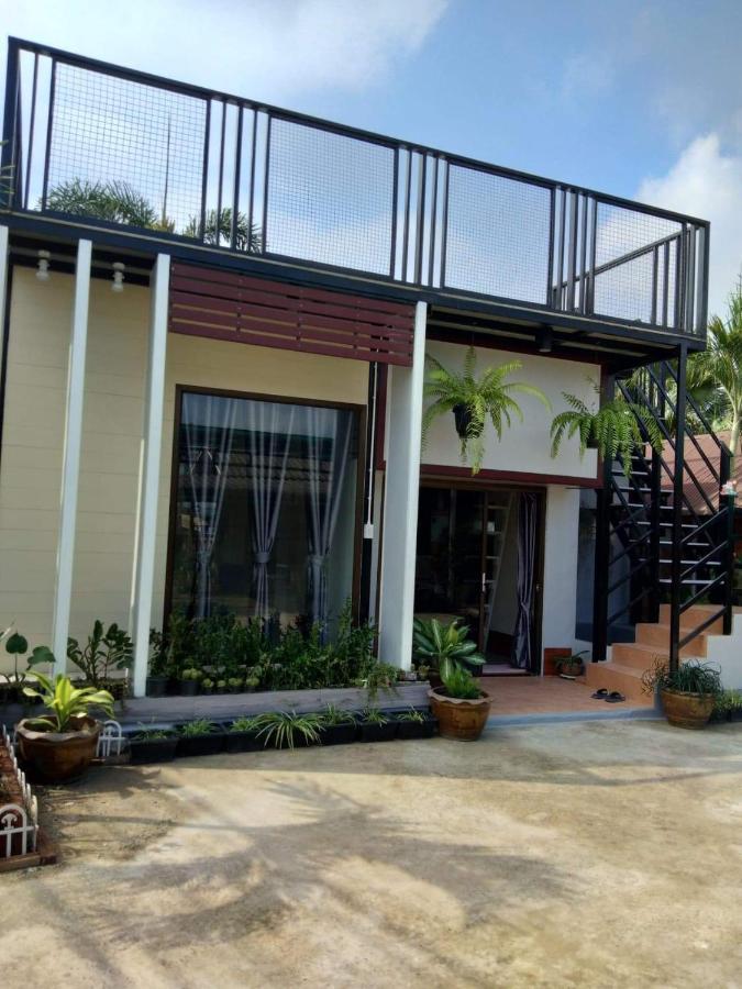บ้านขวัญกมล 清刊 外观 照片